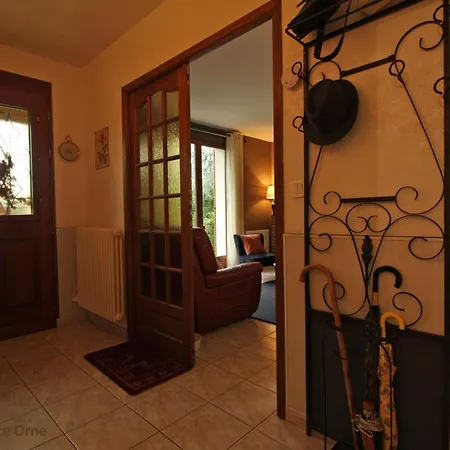 Familiale Avec Jardin, Proche Du Haras Du Pin, Calme Et Agreable - Fr-1-497-173 * Le Merlerault